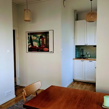 Artistic 2-bedroom Full Of Light Apartman *