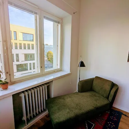 Artistic 2-bedroom Full Of Light Apartman Helsinki