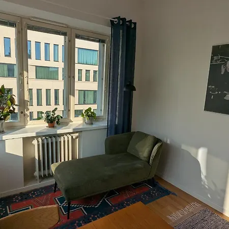 Artistic 2-bedroom Full Of Light Helsinki