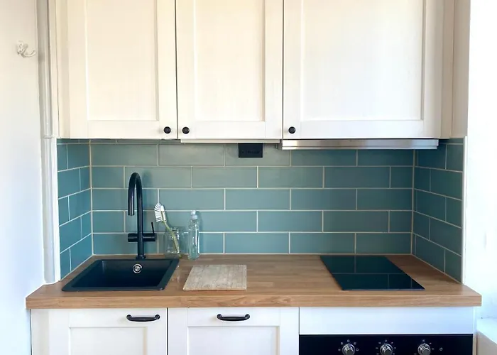 Artistic 2-bedroom Full Of Light Helsinki