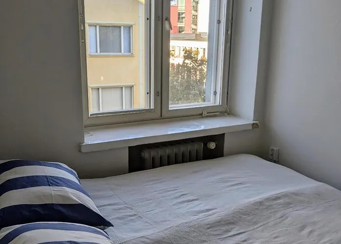 Artistic 2-bedroom Full Of Light